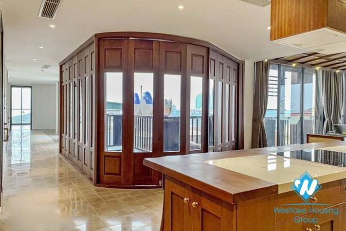 Spectacular lake-view 3 bedrooms apartment for rent in Dang Thai Mai area, Tay Ho